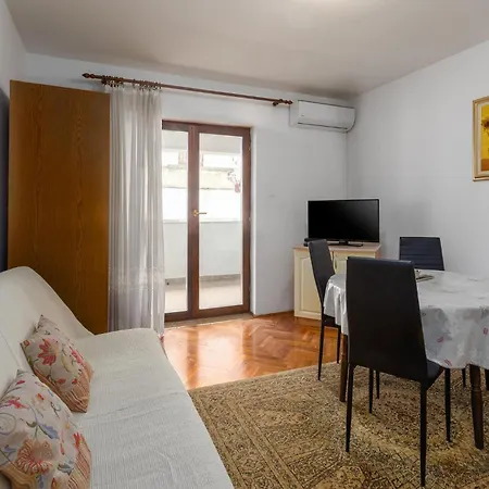 Amazing In Apartament *