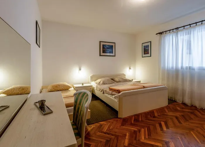 アパート Amazing In ポレッチ